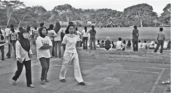  ??  ?? QUIETER TIMES. A file photo inside the Marawi State University campus taken in 2004.