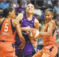  ?? Sean D. Elliot / Associated Press ?? Diana Taurasi and the Phoenix Mercury will host Dallas in a first-round eliminatio­n game in the WNBA playoffs.