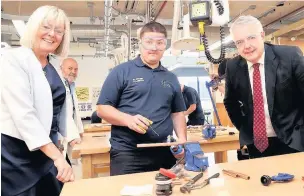  ??  ?? Judith Evans, left, First Minister Carwyn Evans and a college student