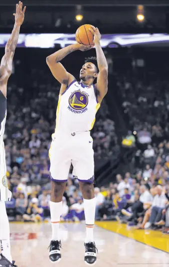  ?? Santiago Mejia / The Chronicle ?? In a game where the Warriors struggled from deep, new addition Nick Young accounted for half of the team’s made three-pointers. Golden State finished just 4-for-33 from beyond the arc.