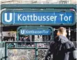  ?? FOTO: DPA ?? Am Berliner U-Bahnhof Kottbusser Tor ist ein 30 Jahre alter Iraner Opfer einer Gewalttat geworden. Der mutmaßlich­e Täter wurde am Freitag gefasst.