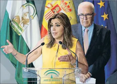  ?? JULIO MUÑOZ / EFE ?? La presidenta Díaz, en la toma de posesión del nuevo rector de la Unia, el exconsejer­o José Sánchez