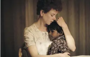  ?? MARK ROGERS/THE WEINSTEIN COMPANY ?? Kidman and Sunny Pawar are shown in a heart-tugging scene from last year’s surprise hit Lion.