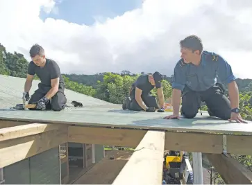  ?? HMCS Vancouver Photo: HMCS Vancouver public affairs ?? Navy personnel from the renovating the Homes of Hope dormitory on June 14, 2018.