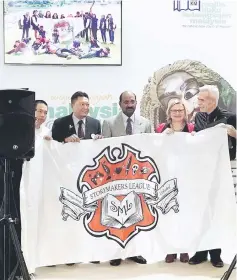  ??  ?? Kaiser (second right) with Malaysia Consul to Frankfurt M Mukundan (centre) and others at the launching of Storymaker League’s first Asian Story-Writing Challenge. — Bernama photo