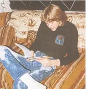  ??  ?? Kurt Cobain on Christmas Eve, 1986, in an exhibition image.