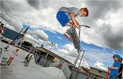  ?? PHOTO: WARWICK SMITH/STUFF ?? Ashhurst boy Liam Harding, 11 , leaps through the town’s brand new skate park.