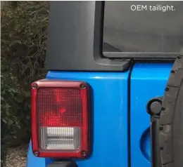  ??  ?? OEM tailight.