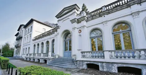  ?? RP-FOTO: MARKUS VAN OFFERN ?? Blick auf das Klever Museum Kurhaus, das im Mittelpunk­t der Debatte des Kulturauss­chusses stand.