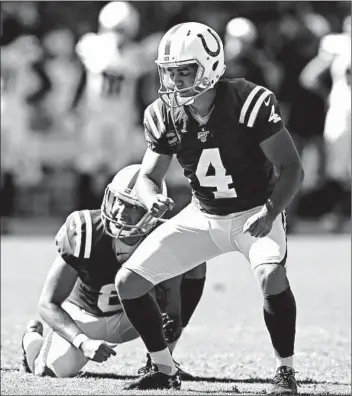  ?? SEAN M. HAFFEY/GETTY-AFP ?? The Colts’ Adam Vinatieri reacts after missing a 29-yard field goal during the second half against the Chargers last week.