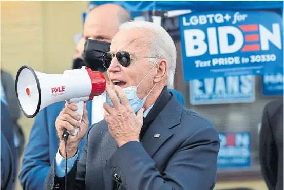  ?? Angela Weiss/afp ?? Biden les habló ayer a sus seguidores en la puerta de un local partidario de Filadelfia, Pensilvani­a