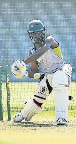  ?? Picture: MARK ANDREWS ?? FIRM GRIP: Aya Gqamane of Border is focused as he prepares to let rip during a training session at Buffalo Park.