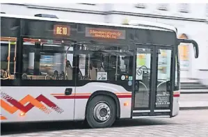  ?? FOTO: NOP ?? Seit Samstag, 21. Januar, fuhren parallel zur Bahn zusätzlich Busse auf der Strecke des Niersexpre­ss. Diese Maßnahme wird jetzt eingestell­t.