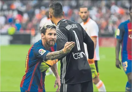  ??  ?? Messi decidió en la última visita a Valencia con un penalti en el último minuto