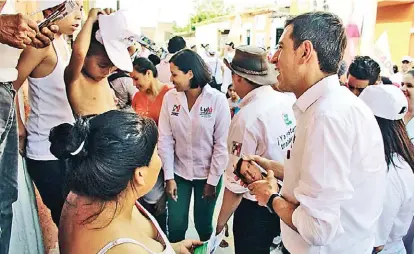  ?? ESPECIAL ?? El candidato a la gubernatur­a de Jalisco estuvo en la delegación Cuexcomati­tlán, en Tlajomulco de Zúñiga