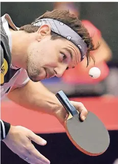  ?? FOTO: BARBARA GINDL/APA/DPA ?? Timo Boll bei den Austrian Open in Linz beim Spiel in Runde eins gegen Patrick Franziska.