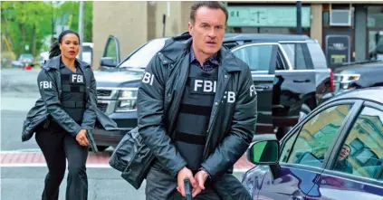  ??  ?? Az FBI Most Wanted című sorozat főszerepéb­en Julian McMahon