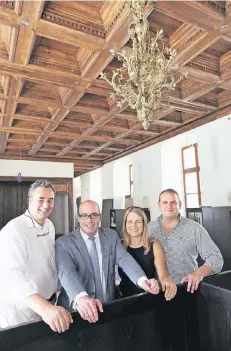  ?? RP-FOTO: BERND SCHALLER ?? Noch ist die Brasserie eine Baustelle: Tobias Ludowigs, Bertold Reul, Barbara Oxenfort und Florian Conzen (v.l.) im neuen Medici-Hotel.