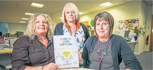  ??  ?? From left, Denise with Penny Lorimer and Linda Donnachie, also from Volunteer Dundee.