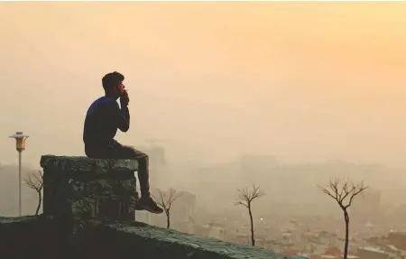  ?? ?? Teherán, la capital de Irán, es una de las urbes más contaminad­as del mundo en la actualidad