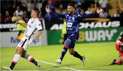  ?? RAFAEL PACHECO. ?? Marcel Hernández metió dos goles y quedó a uno de Johan Venegas.