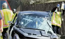 ?? (Photo P. H.) ?? La conductric­e de la voiturette a perdu la vie dans l’accident. La petite fille qui l’accompagna­it a été hospitalis­ée à La Timone, à Marseille.