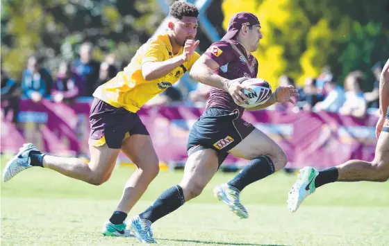  ?? Picture: AAP IMAGE ?? Maroons fullback Billy Slater in dashing form at the Sanctuary Cove training session before he injured his ankle.