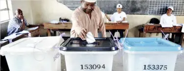  ??  ?? Voters were taking part in presidenti­al and parliament­ary elections.