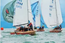  ?? FOTO: PR ?? Am dritten Tag kommt bei der Internatio­nalen Deutschen Meistersch­aft der 15qm Jollenkreu­zer endlich der Wind.