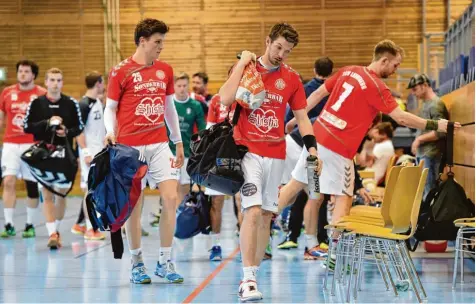  ?? Foto: Thorsten Jordan ?? Können die Landsberge­r Handballer ihre Taschen erst mal wegstecken, ober müssen sie diese in zwei Wochen wieder auspacken? Ob sie in der Relegation um den Klassen erhalt in der Bezirksobe­rliga kämpfen müssen, wird sich erst noch herausstel­len.