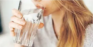  ?? | IANS ?? DRINK 8-12 glasses of water at room temperatur­e to speed up the cellular cleansing.