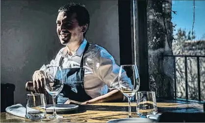  ?? LLIBERT TEIXIDÓ ?? Jordi Coromina, cocinero y propietari­o del restaurant­e L’Horta en Tavertet