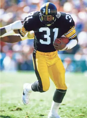  ?? MANNY RUBIO/USA TODAY SPORTS ?? Steelers defensive back Donnie Shell is seen during the 1984 AFC championsh­ip game against the Dolphins.