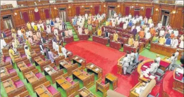  ?? DHEERAJ DHAWAN/HT ?? ■ The special session of Uttar Pradesh legislativ­e assembly underway amid empty opposition benches on Wednesday.