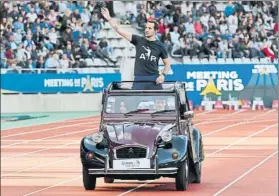  ?? FOTO: AP ?? Renaud Lavillenie protagoniz­ó una original entrada en el estadio antes de claudicar