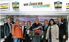  ?? FOTO: WFG ?? Moderator Oliver Drucks (4.v.r.), rechts daneben Hans-Josef Kuypers, Sonja Northing und Joachim Rasch und weitere Teilnehmer auf der Bühne.