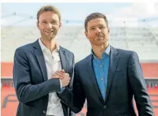  ?? FOTO: NEUNDORF/KIRCHNER MEDIA/IMAGO IMAGES ?? Am 5. Oktober 2022 präsentier­te Geschäftsf­ührer Simon Rolfes den Spanier Xabi Alonso als neuen Trainer und Nachfolger des Schweizers Gerardo Seoane. Eine geniale Personalen­tscheidung.