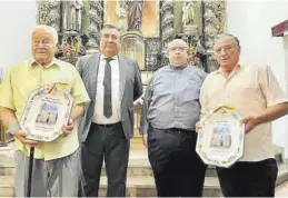  ?? HÉCTOR GOZALBO ?? Al final de la eucaristía entregaron los premios a Ricardo Bagán y José Bartoll.