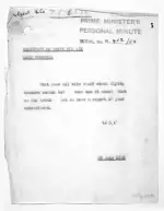  ?? ?? LEFT: Churchill’s famous 1952 memo asking “What does all this stuff about flying saucers amount to?”.