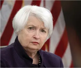  ??  ?? A contracorr­iente. Janet Yellen fue la primera mujer en ocupar el puesto principal en la Fed, ahora su silla le correspond­erá a Jay Powell una vez que haya sido aprobado por el Congreso de EU.