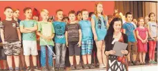  ?? FOTO: GRUNDSCHUL­E STAFFLANGE­N ?? Nach der Theaterauf­führung und Grußworten ließen die Gäste das Schulfest gemütlich ausklingen.