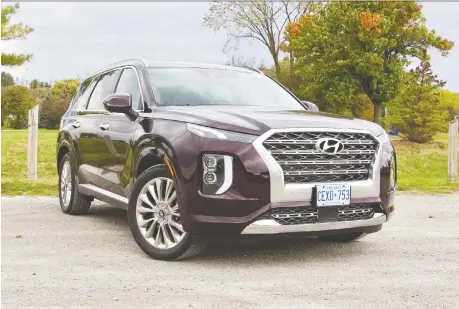  ?? PHOTOS: JONATHAN YARKONY/DRIVING ?? Despite being large in terms of passenger and cargo space, Hyundai’s Palisade doesn’t feel large when driving.