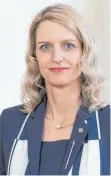  ?? FOTO: SCHWESTERN­SCHAFT ?? „Es wird auch weiter HNO und Urologie geben“, sagt Caroline Vogt, Krankenhau­sdirektori­n der Rotkreuzkl­inik Lindenberg.