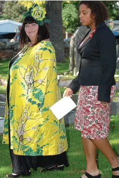  ??  ?? Familiar look: The comedian with her daughter in 2005