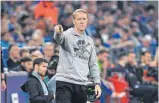  ?? FOTO: IMAGO/UWE KRAFT ?? Schluss mit Coaching: Fußballtra­iner Timo Schultz wurde beim FC St. Pauli entlassen.