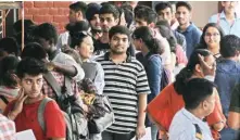  ?? FILE PHOTO/NAVEEN SHARMA ?? Students who had already paid fees through the online portal and still had not received a confirmati­on had to go through a lot of hassle