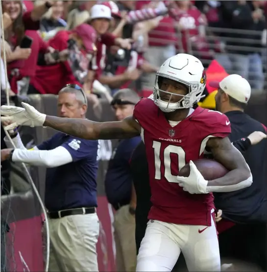  ?? RICK SCUTERI — THE ASSOCIATED PRESS ?? Arizona Cardinals wide receiver Deandre Hopkins, shown celebratin­g a Nov. 27touchdow­n against the Chargers, caught a heap of praise from Patriots head coach Bill Belichick.