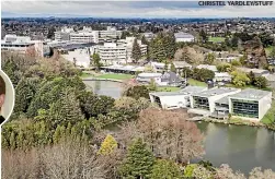  ??  ?? CHRISTEL YARDLEY/STUFF
The disestabli­shment of roles in management come three weeks after the announceme­nt of science facility cuts. Inset, Division of Management Vice-Chancellor Matt Bolger.