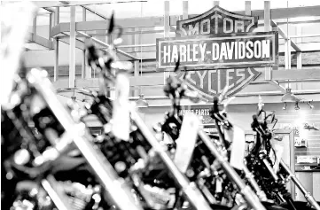  ??  ?? Harley-Davidson motorcycle­s at the Starved Rock Harley-Davidson dealership in Ottawa, Illinois, on Tuesday, Apr 22, 2014. — WPBloomber­g photo