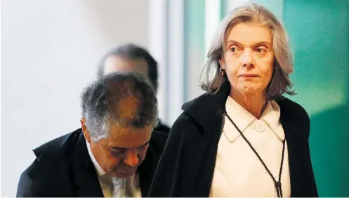  ?? DIDA SAMPAIO/ESTADÃO ?? Plenário. A presidente do Supremo Tribunal Federal, Cármen Lúcia, com o ministro Marco Aurélio Mello na sessão de ontem da Corte